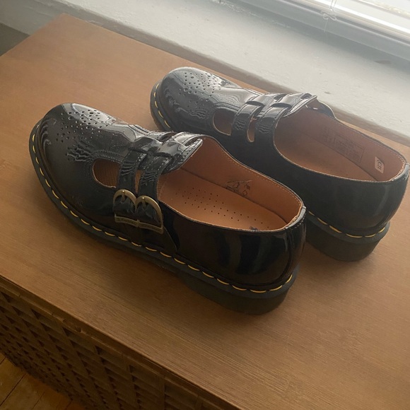 Dr. Martens 8065 Patent Leather Mary Jane - Black - Picture 3 of 11